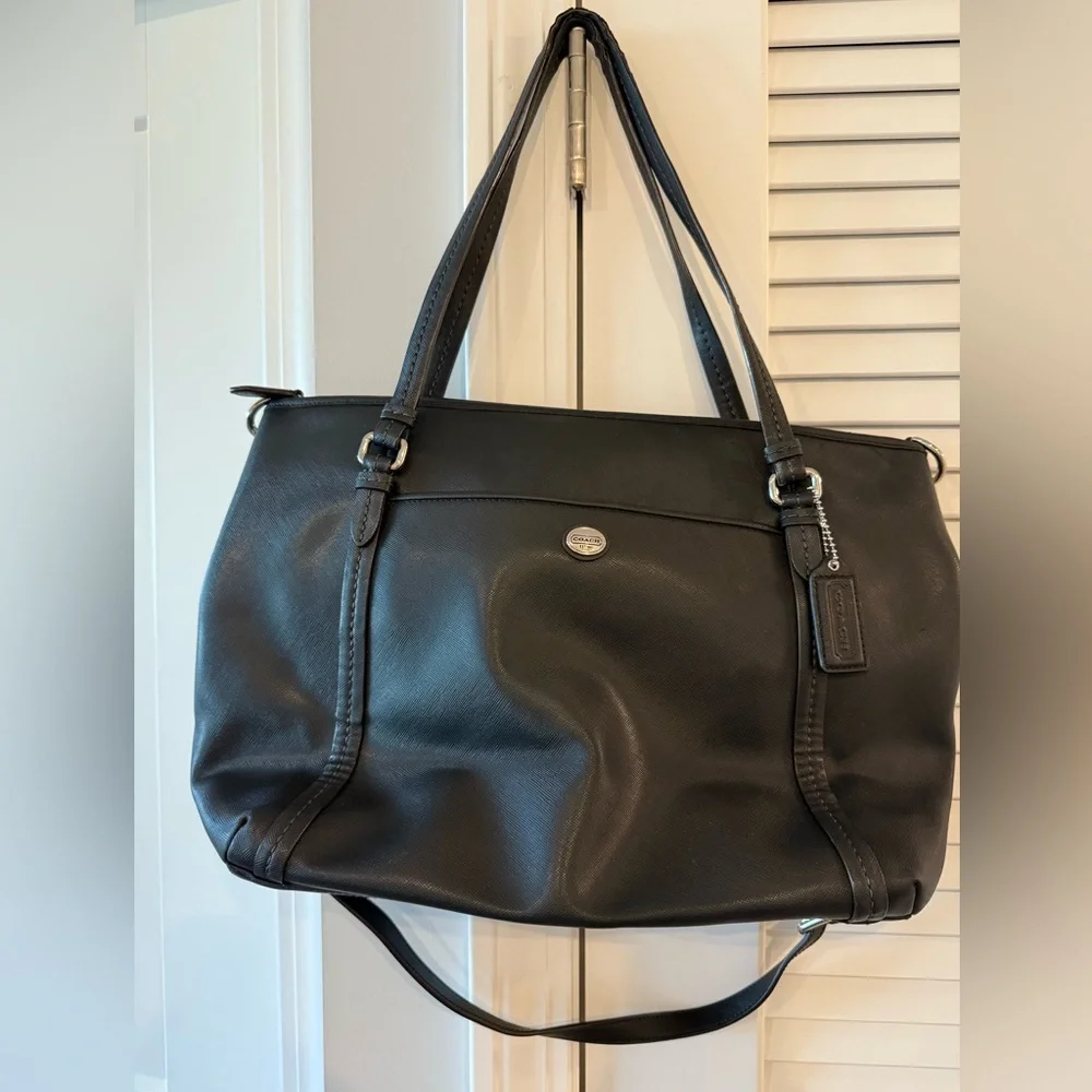 Coach Peyton Black Leather Tote Purse Shoulder Pocket purse - Picture 6 of 6